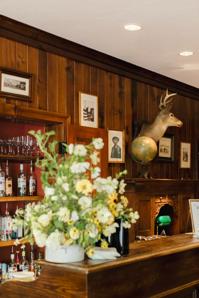 Saddleridge Beaver Creek cocktail hour bar